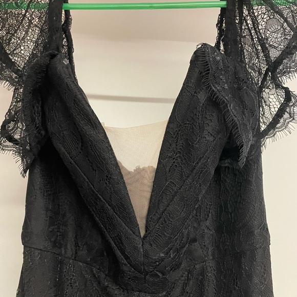 Majorelle black lace gown - Picture 6 of 8